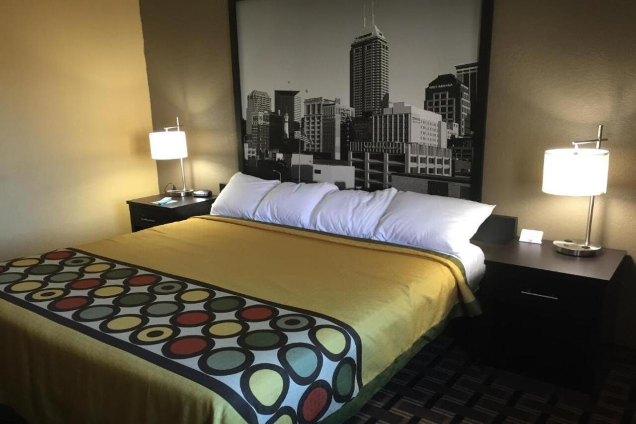 Super 8 by Wyndham Terre Haute Eksteriør billede