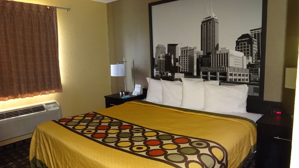 Super 8 by Wyndham Terre Haute Eksteriør billede